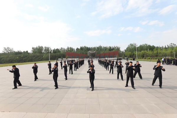 63b85a8c5210ac9b5df6e331f673f7f.jpg 63b85a8c5210ac9b5df6e331f673f7f.jpg